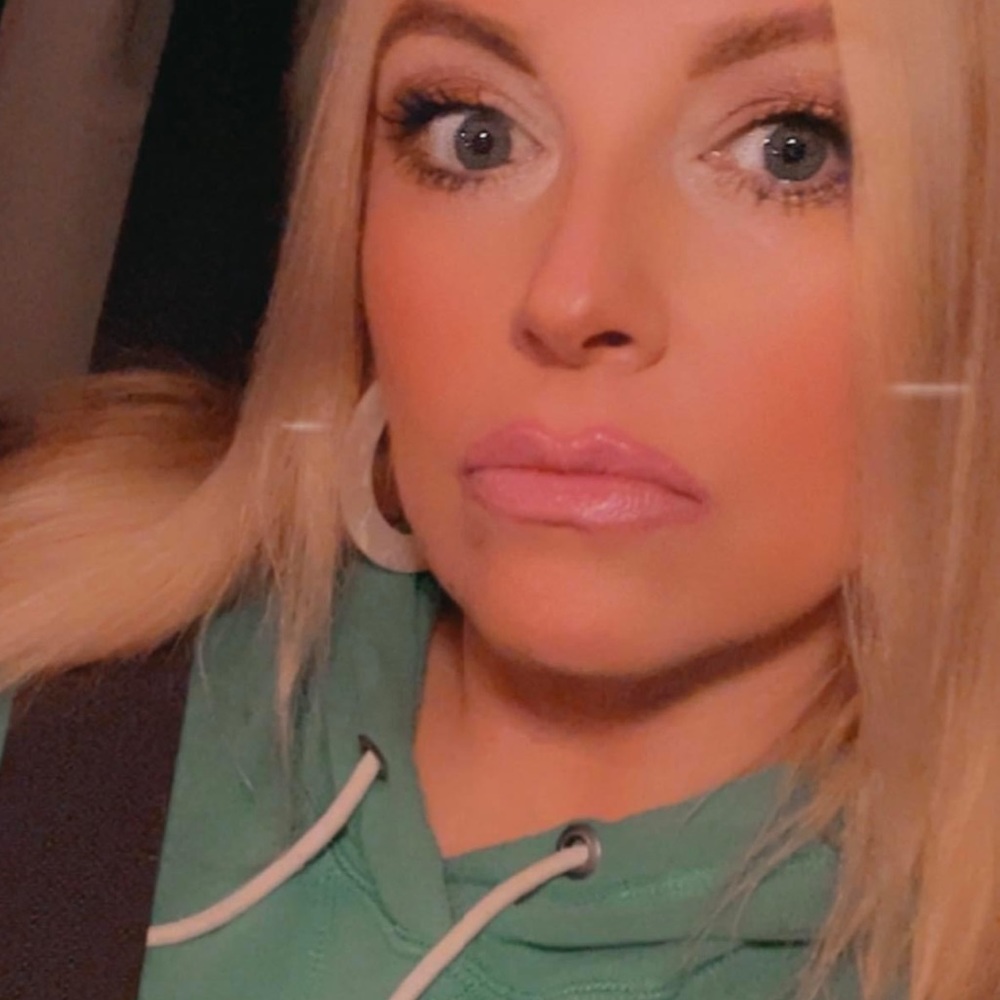 Meet your Posher, Christine